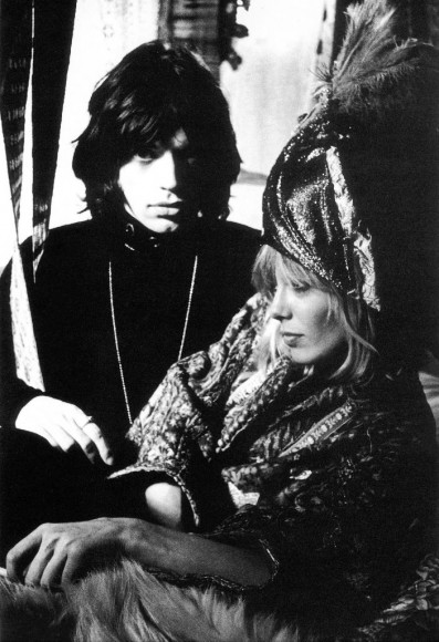 Anita pallemberg and mick jagger on the set of film performance