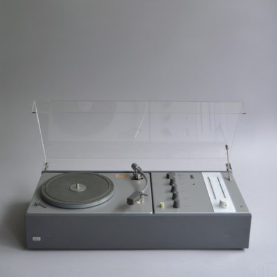 Dieter Rams design industrial audio system record player 