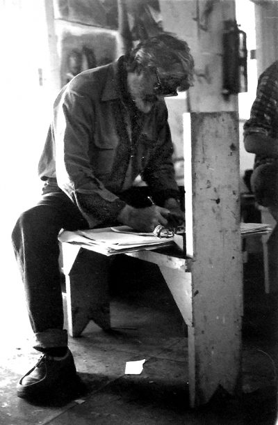 robert munford american artist robert munford at work in his studio in southampton